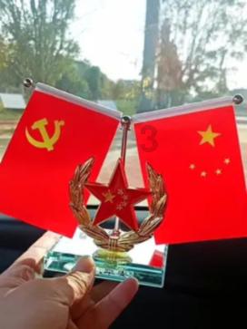 海南省政协八届二次会议“委员通道”开启