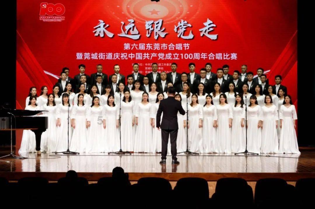 爱得更深的那方，总是更卑微，分手前的征兆你都懂，为什么还是不愿意放手？